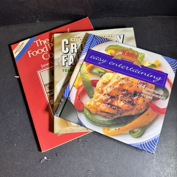 Cook Book Bundle {Book 318] - Picture 1 of 12
